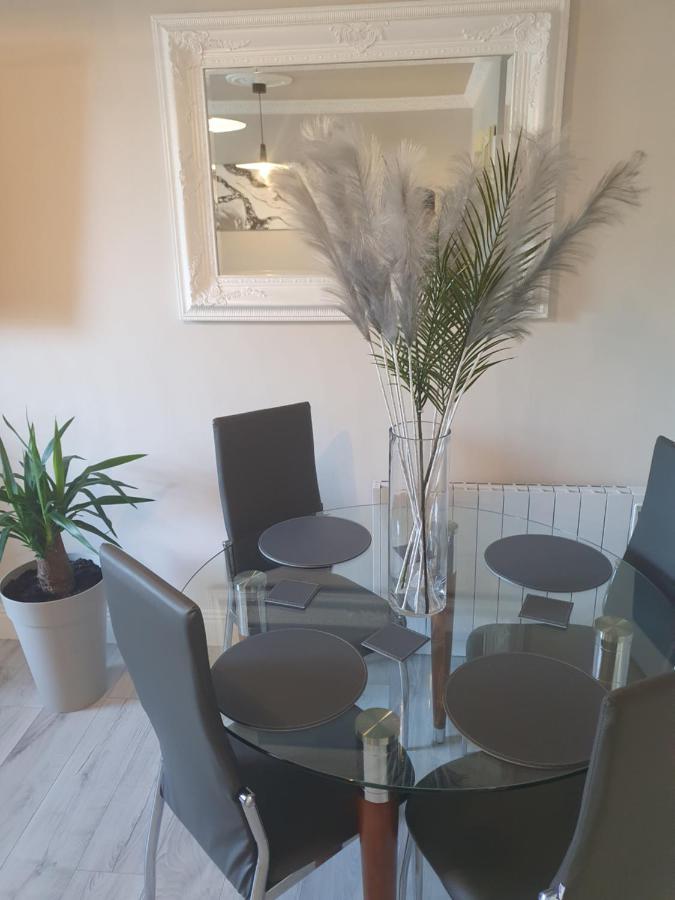 River View Apartment Suite Cork Eksteriør billede